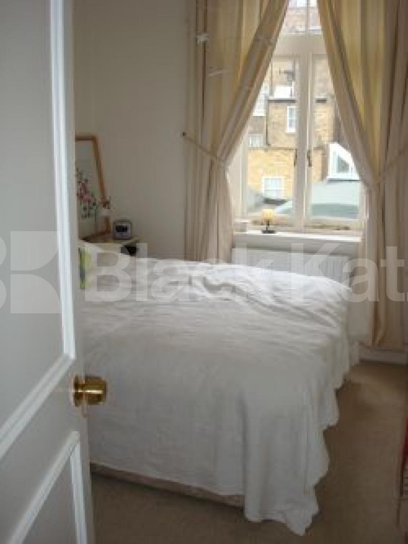 			new instruction, 2 Bedroom, 1 bath, 1 reception Flat			 Radnor Mews, HYDE PARK W2